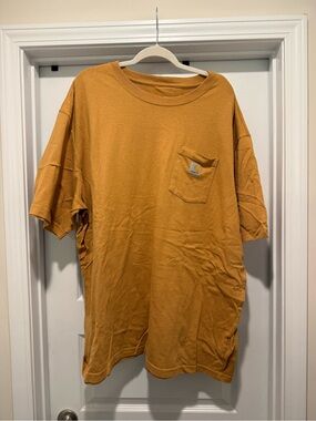 Carhartt Men’s Short Sleeve Pocket Tee in Mustard Gold